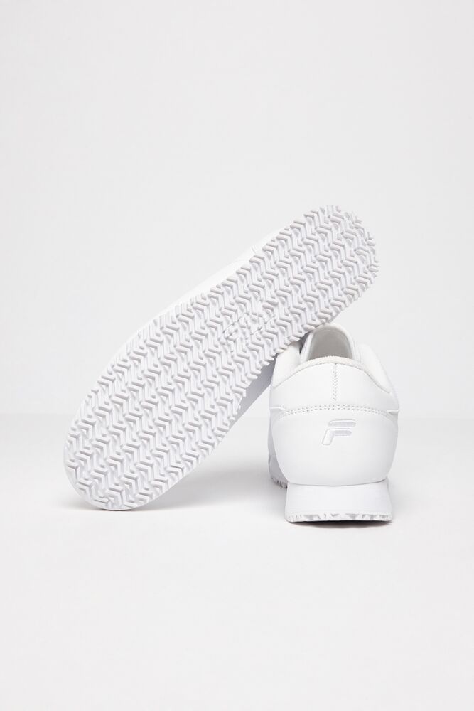 fila viable slip resistant shoes