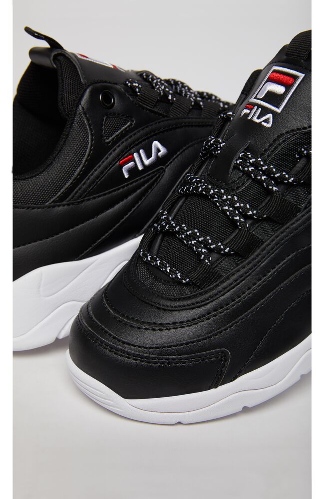 fila tennis shoes black